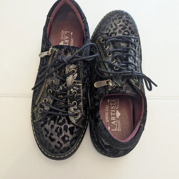 L' Artiste Danli Cheetah Women's Zipper Sneakers - Picture 2 of 7